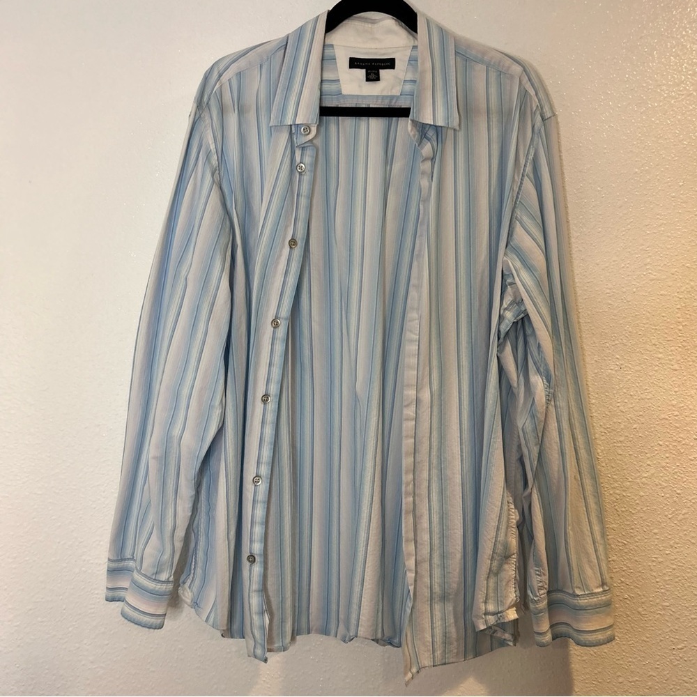 Banana Republic Blue Striped Dress Shirt Size XL 17- 17 1-2